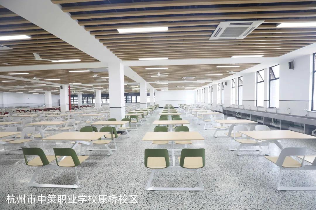 《面对面》X徐耀平：创造校园新时尚恒丰家具