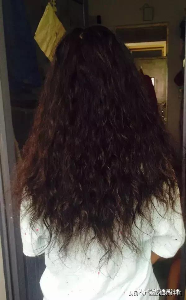 头发硬早上起来炸毛怎么办,头发硬老是炸毛该怎么办