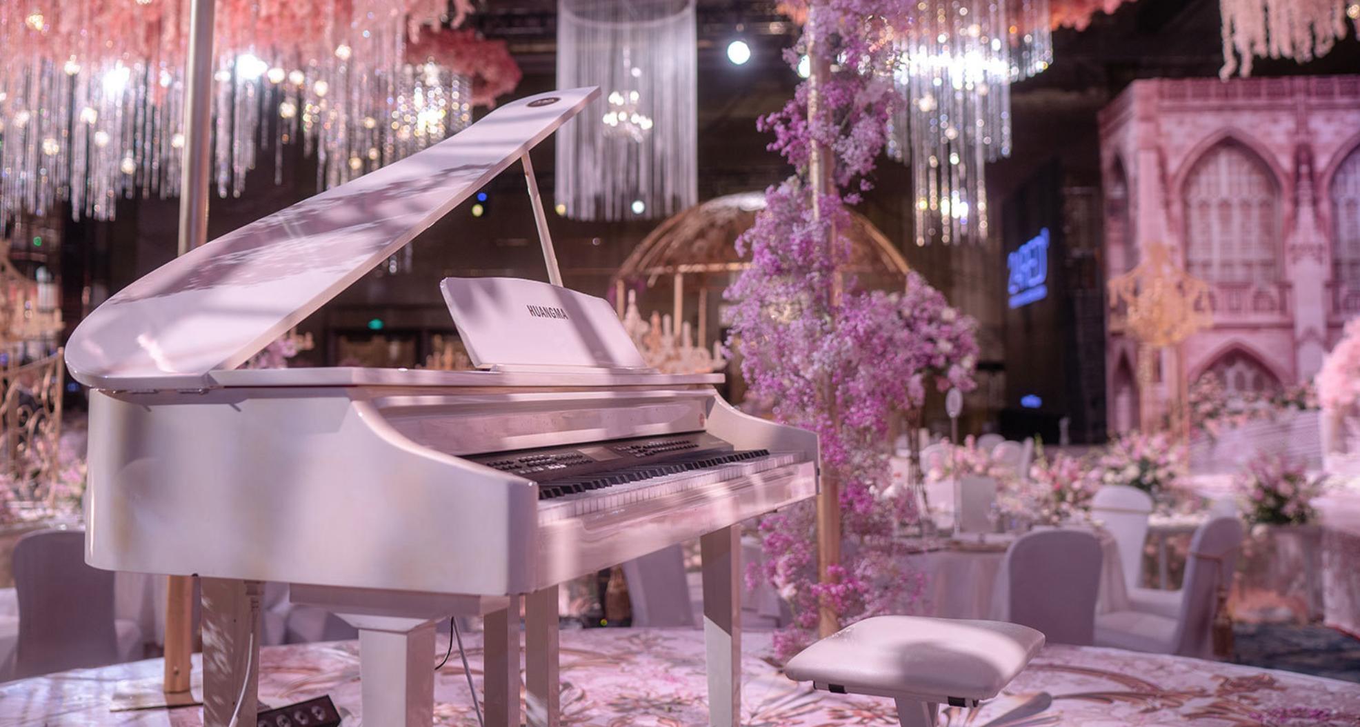 王思聪送酒神的劳斯莱斯是哪款,酒神王思聪婚礼送劳斯莱斯