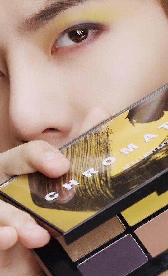 王一博同款的玫瑰眼妆,王一博舞台眼妆仿妆教程