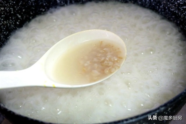 麦仁稀饭怎样熬最好喝,婆婆用剩米饭煮粥给我吃