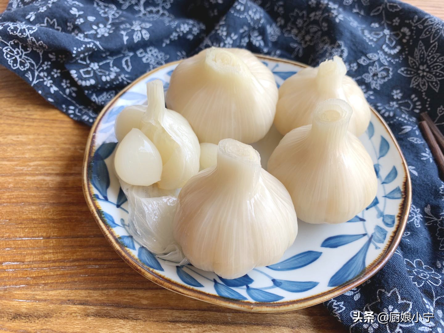 20斤大蒜做糖醋蒜需要多少糖和醋,大蒜出蒜苔快的方法