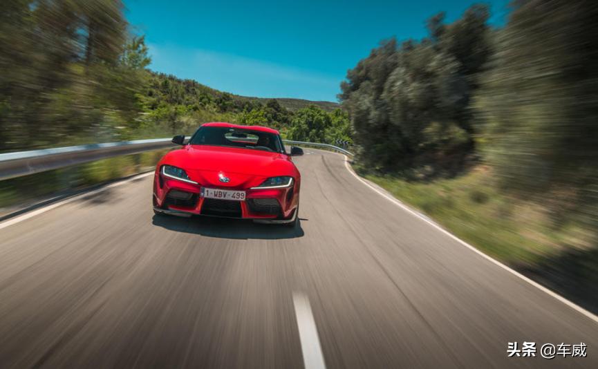 宝马z4m40ivs丰田牛魔王supra,全新一代supra外媒评论