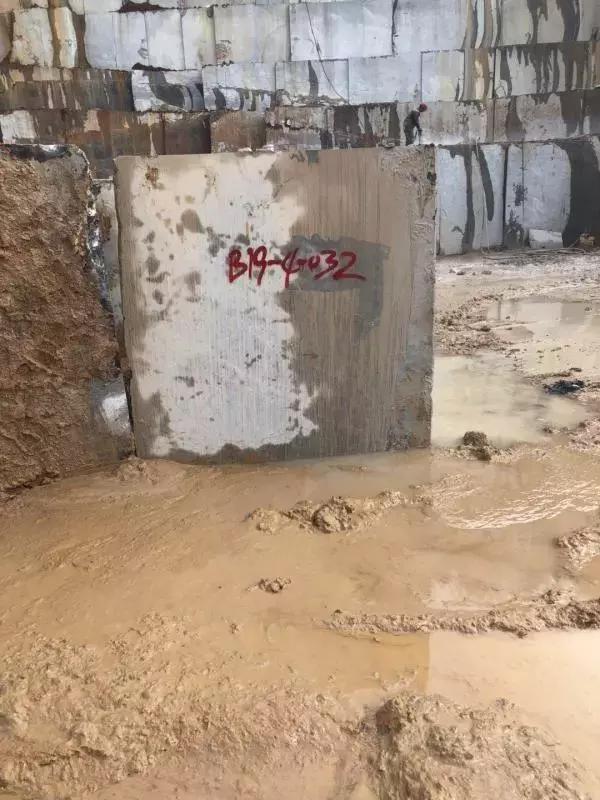 为什么大家选大理石瓷砖灰色,为什么人们喜欢大理石瓷砖