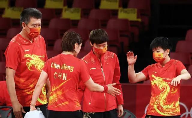 国乒教练会不会羡慕李隼,李隼带国乒女队东京夺冠采访视频