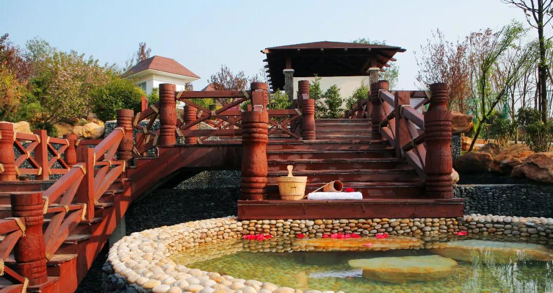 咸宁9月份适合去泡温泉么,泡温泉的旅游地方