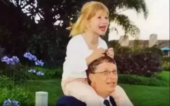 比尔盖茨女儿和乔布斯女儿,世界首富比尔盖茨第二个女儿