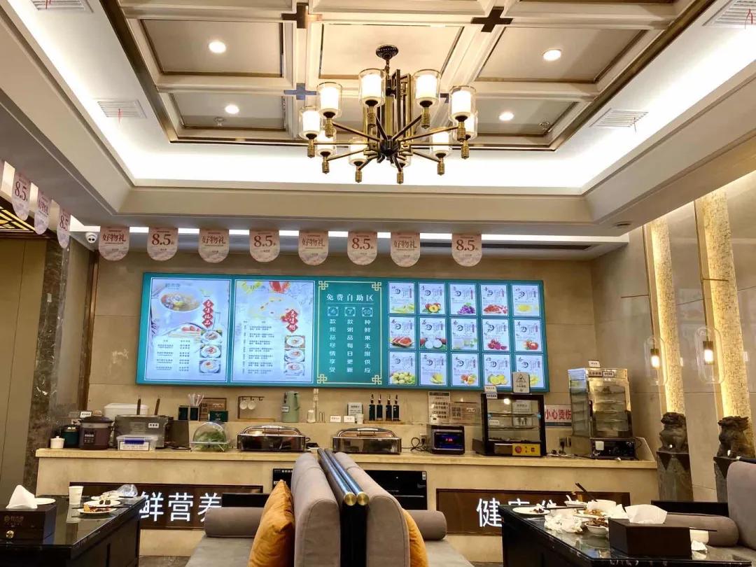 去长沙必去茶颜悦色,来长沙打卡茶颜悦色的朋友圈文案