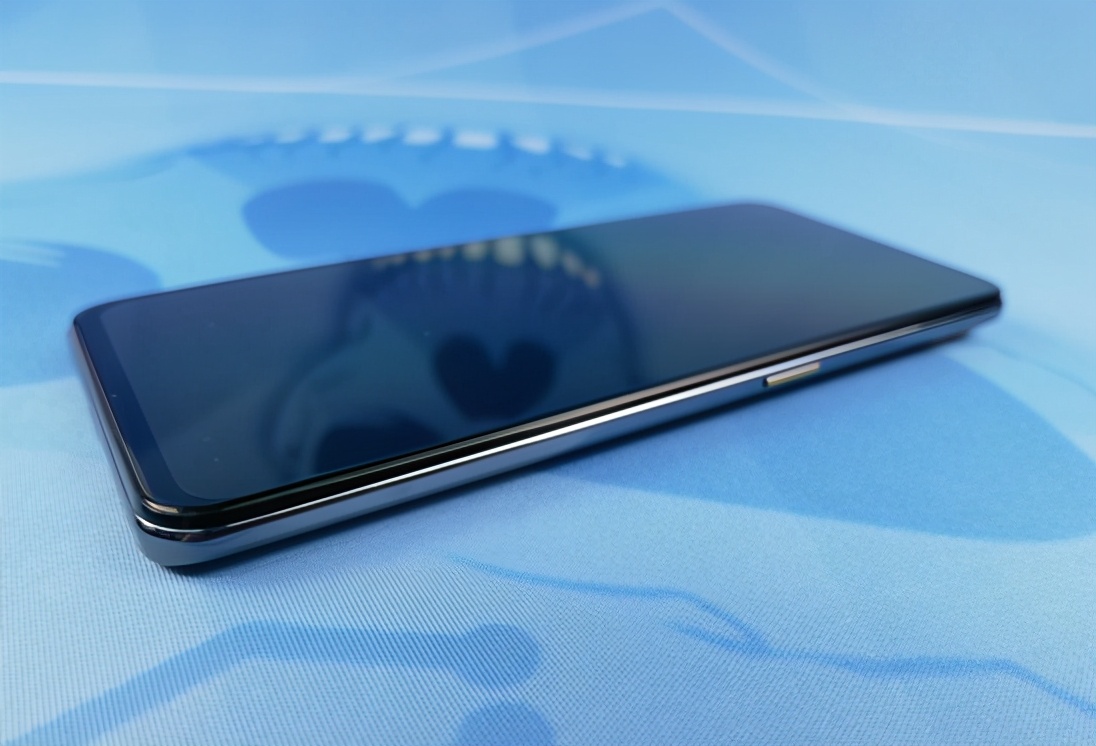 真我gt和红米k40相比较该如何选择,红米k40和真我gt相比较该如何选