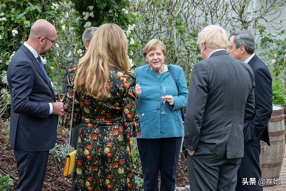 七国峰会女王着装,七国峰会英女王会见各国政要视频