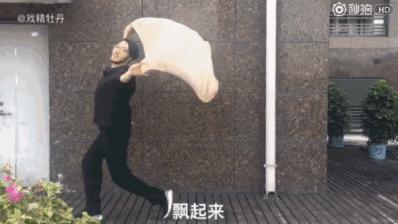 中国大妈丝巾五角星,中国大妈的丝巾从来不会让人失望