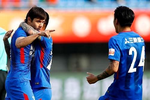 莫雷诺世界波,莫雷诺进球山东鲁能