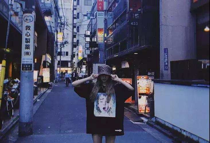 杨紫穿李现的衬衫,杨紫李现蓝卫衣