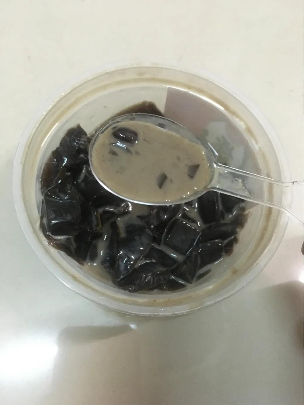 炎炎夏日来一份龟苓膏,减肥期间龟苓膏推荐