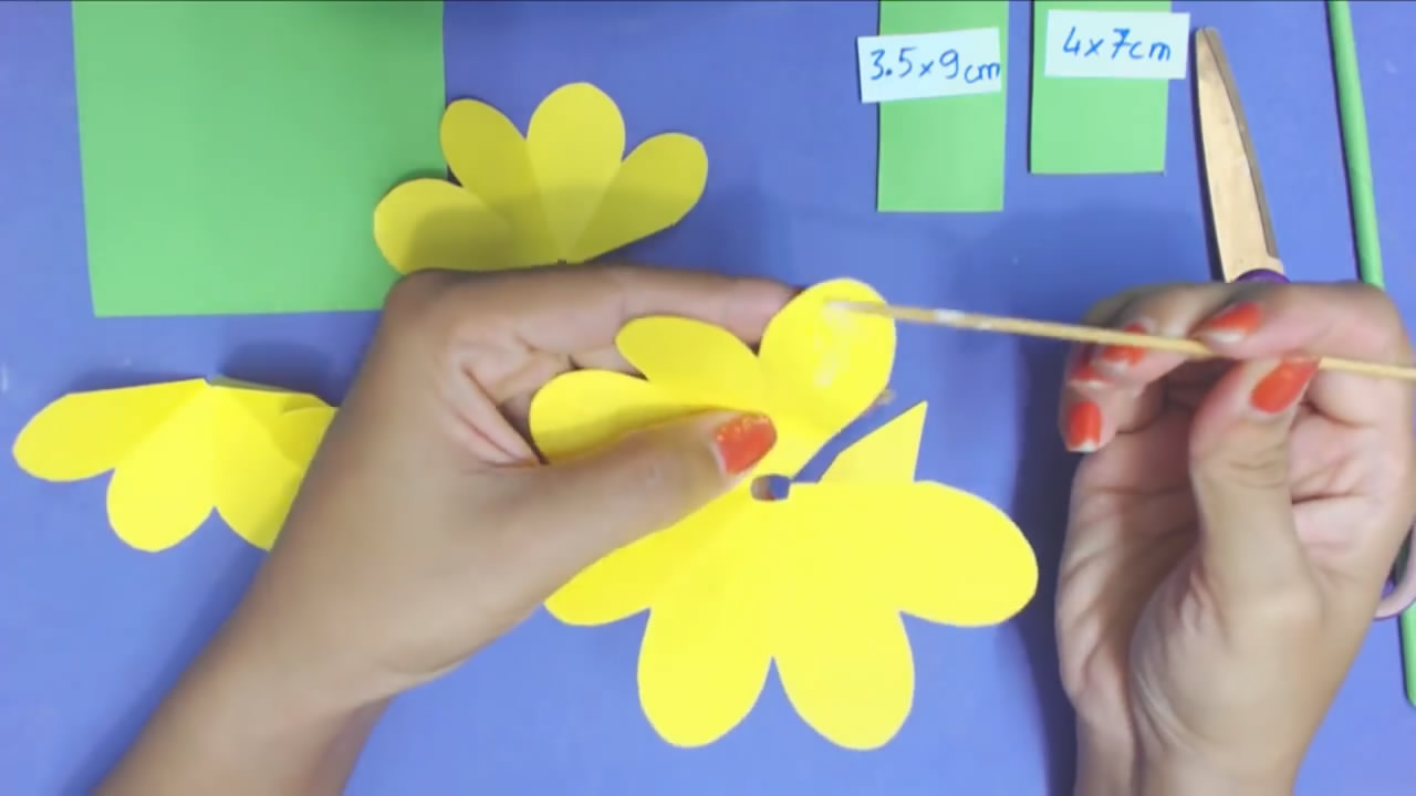 纸艺玫瑰花手工制作方法,纸艺网折最简单的玫瑰花