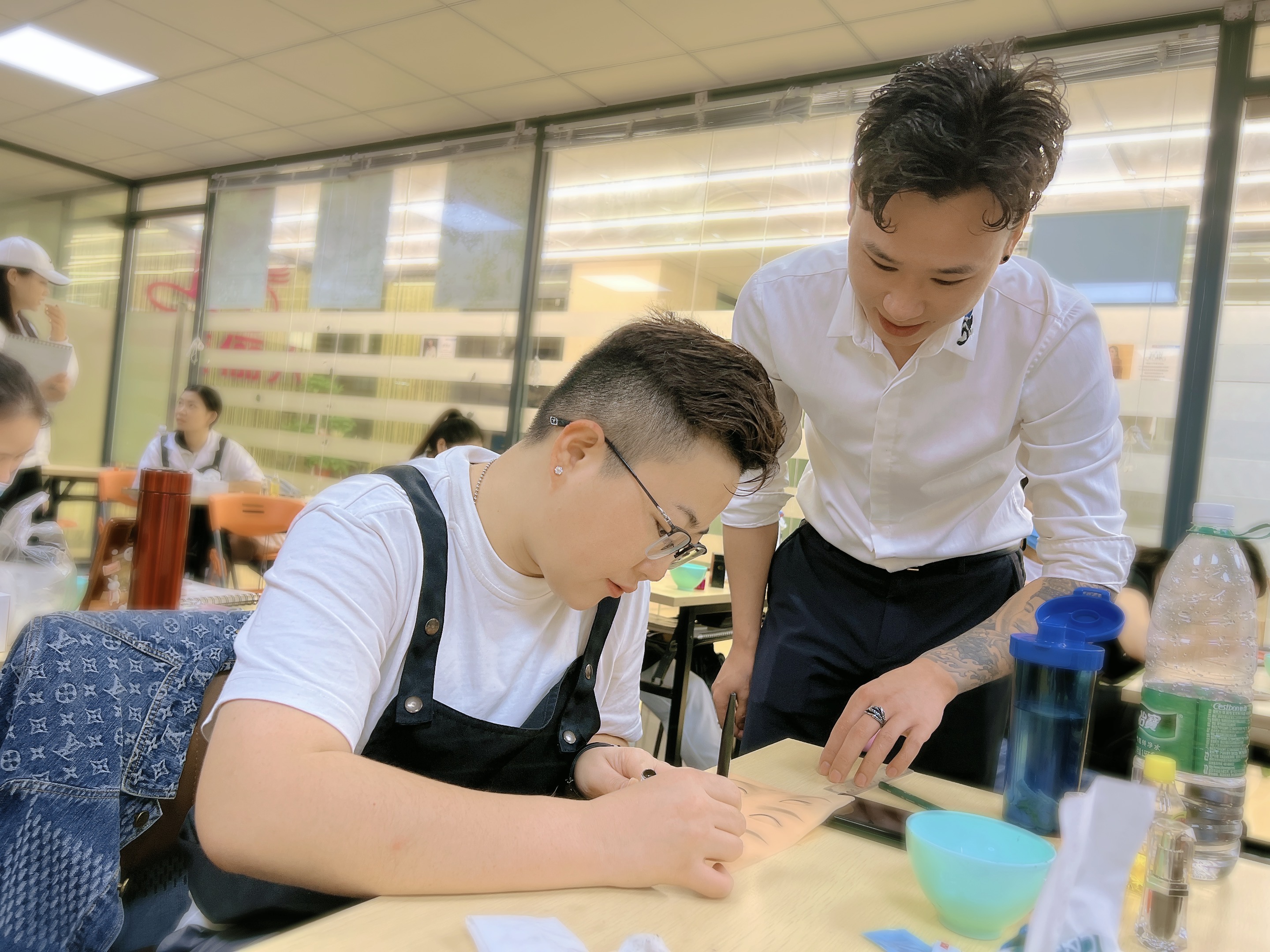 眉毛纹绣如何避免踩雷,学纹绣好不好视频