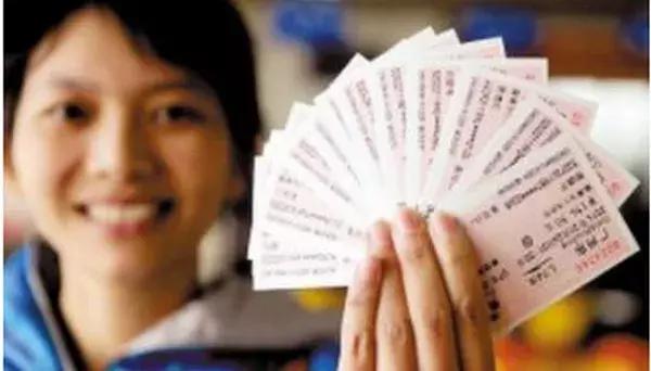 小长假火车票发售,小长假火车票今起开抢