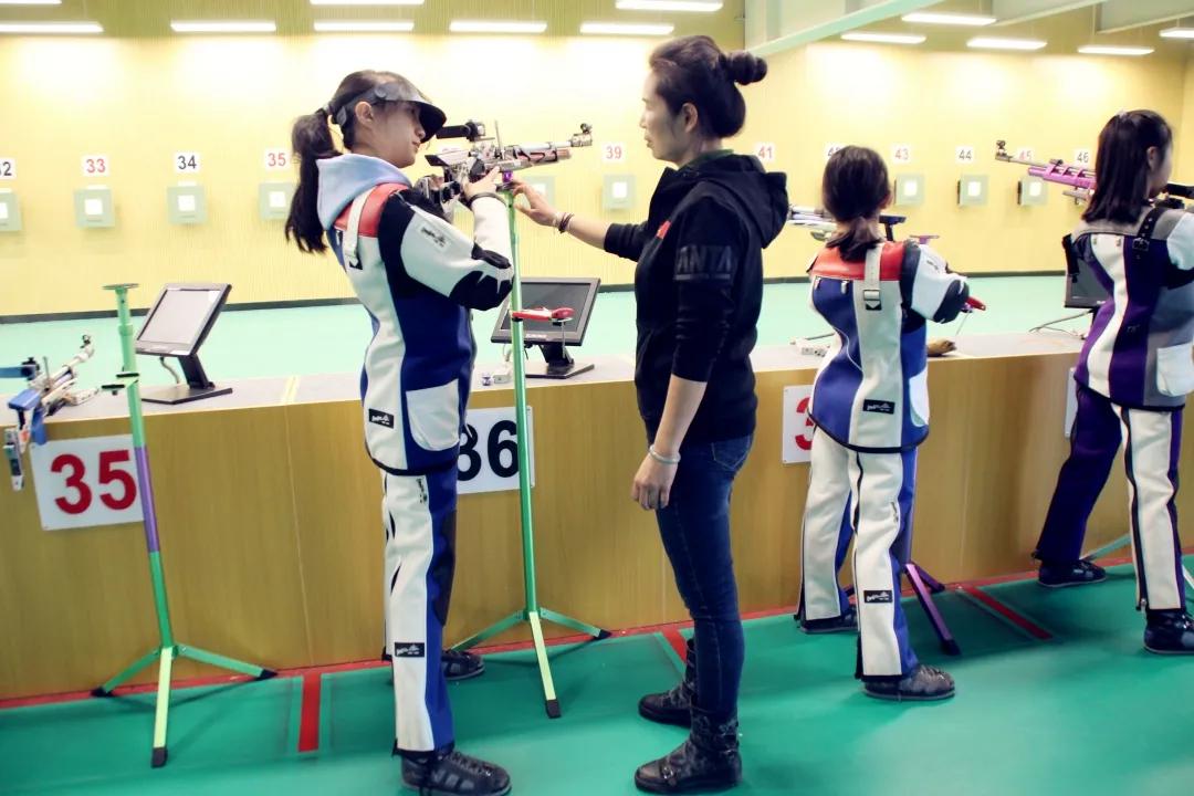 玉溪女健身教练,玉溪体育运动学校女子篮球队教练