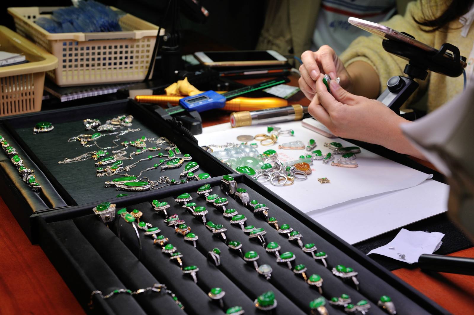 直播新零售带来的商机,新疆电商直播助力农特产出天山