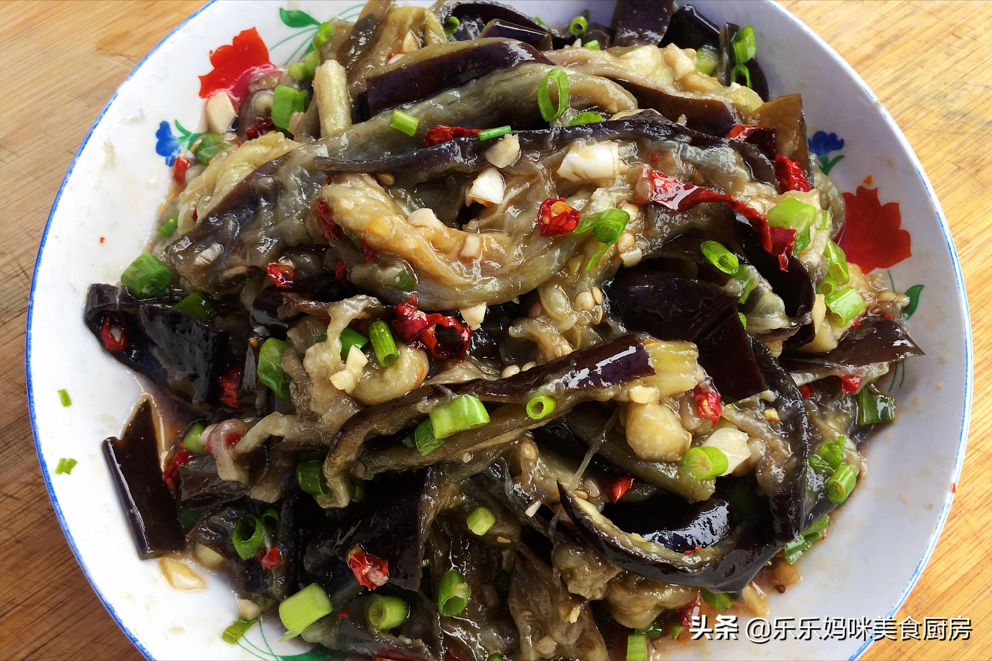 茄子买弯的好还是直的好,茄子买亮茄还是墨茄