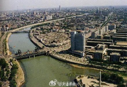 九十年代天津老照片图文,老照片1980年的天津街景