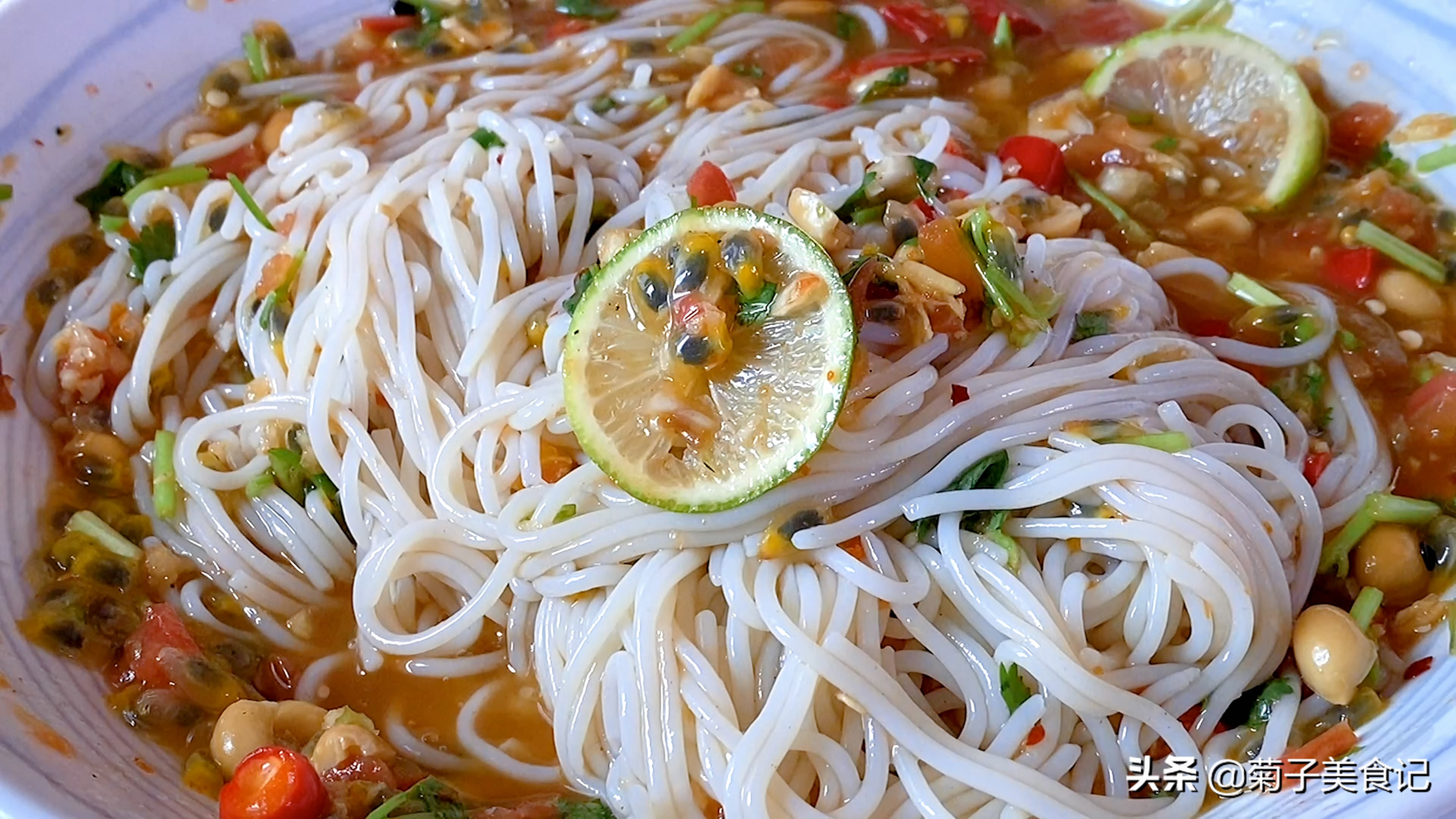 蒙自源过桥米线腊肉笋干饭,逛商场吃吃吃