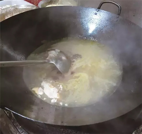 川味美蛙鱼头推荐,川菜香锅美蛙图片