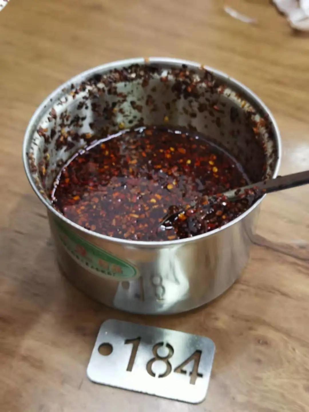 西安正宗小吃街是回民街吗,西安正宗本地小吃街回民街