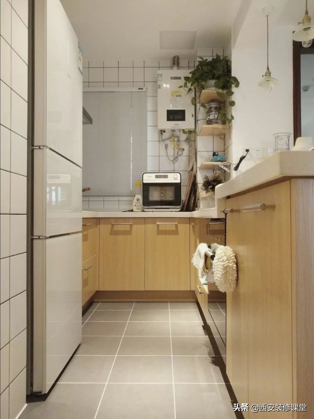 冰箱都放在房子什么位置,房子小冰箱太大真的占地方