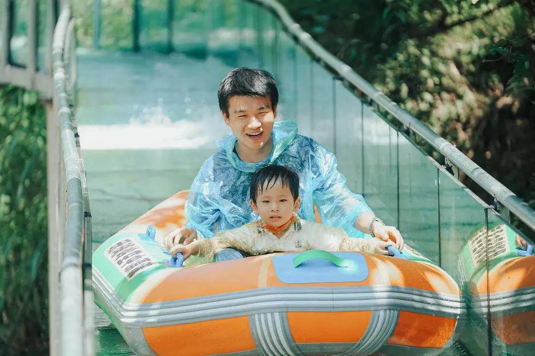 天门高空漂流玻璃滑道,高空玻璃天桥景点大全