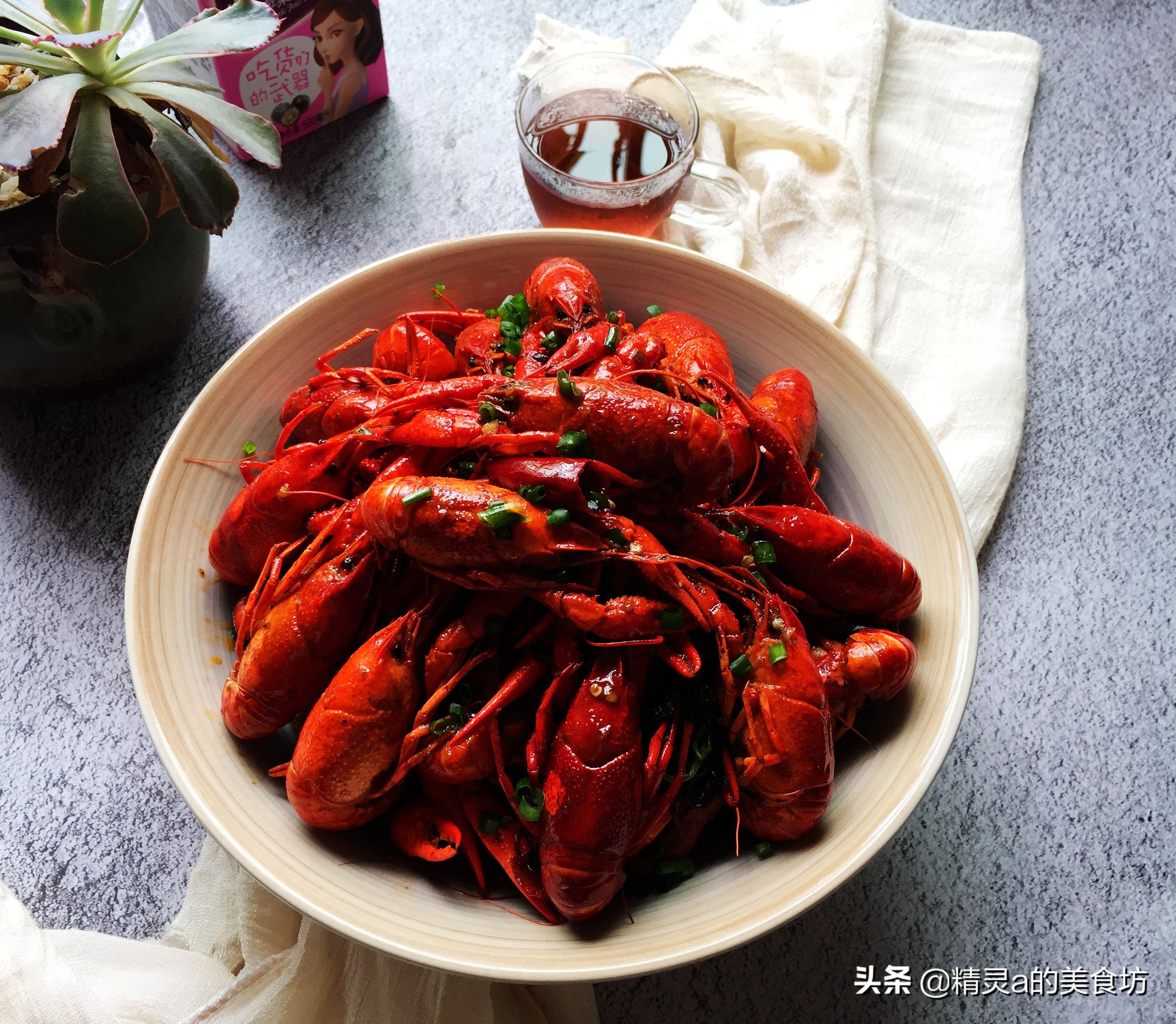 这才是小龙虾的正确打开方式,享用小龙虾的正确姿势get起来