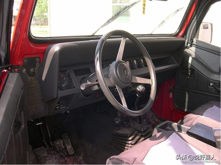 最老的牧马人越野吉普车,牧马人内饰史
