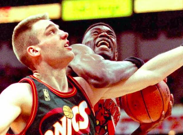 他场均贡献5分，却是联盟第一高薪｜NBA最糟糕合同盘点（下）