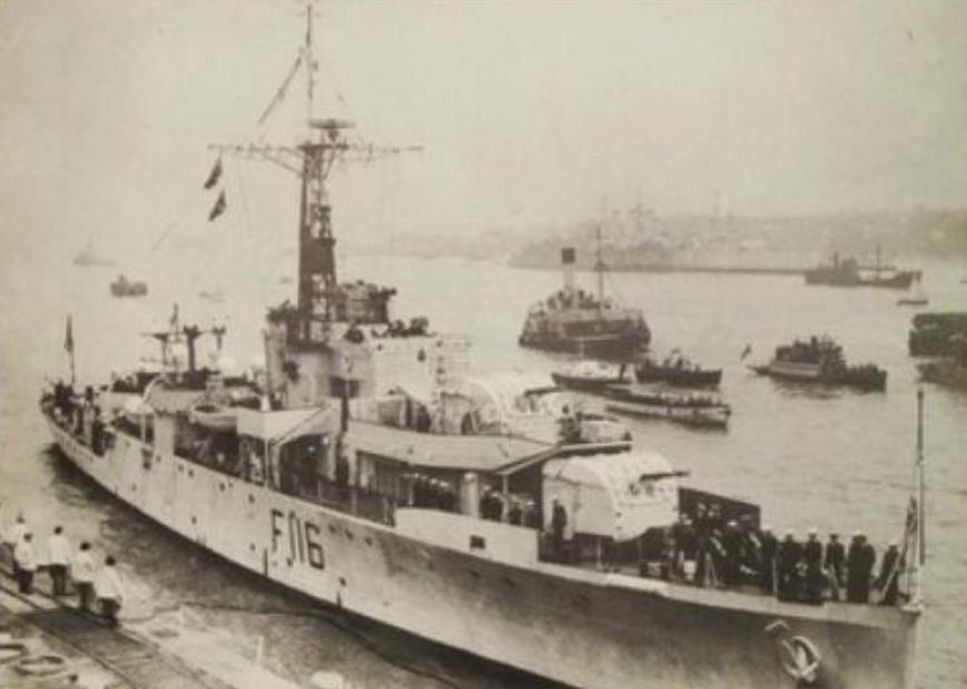 1949年,英国军舰驶入长江,粟裕犹豫是否炮击,毛主席:均可轰击