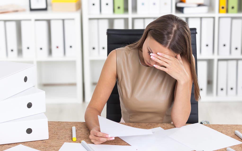 年轻人白头发或是亚健康的信号？抓住八大原因，缓解“少年白”