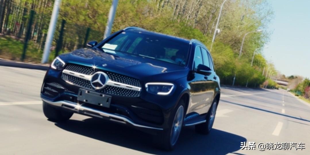 glc300l动感型和宝马x3测评,奔驰glc300l奥迪q5l宝马x3哪个更舒服