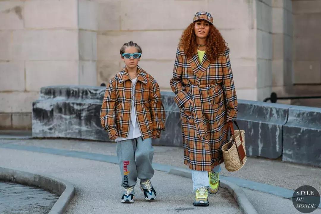 ins最火的“潮童”|5岁迷倒众生，10岁创立个人潮牌....