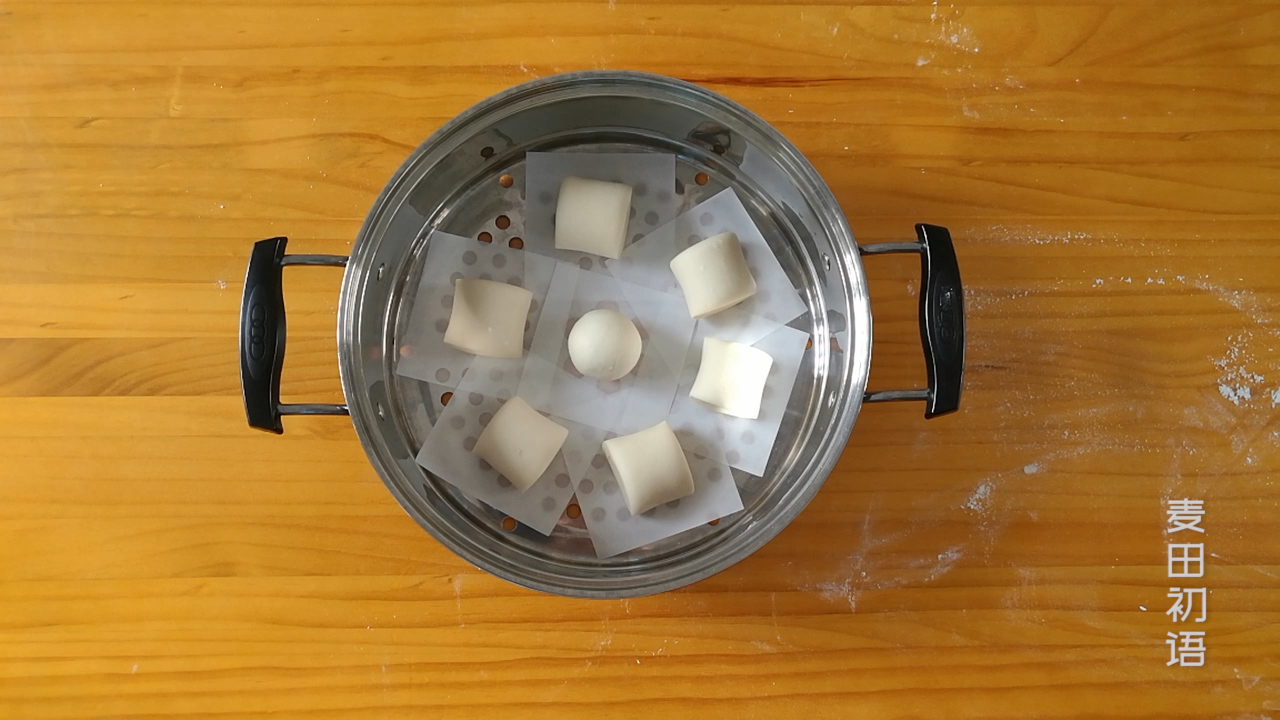 香味十足的奶香馒头，超级松软有弹性，不坑洼不缩皱的秘密都在这