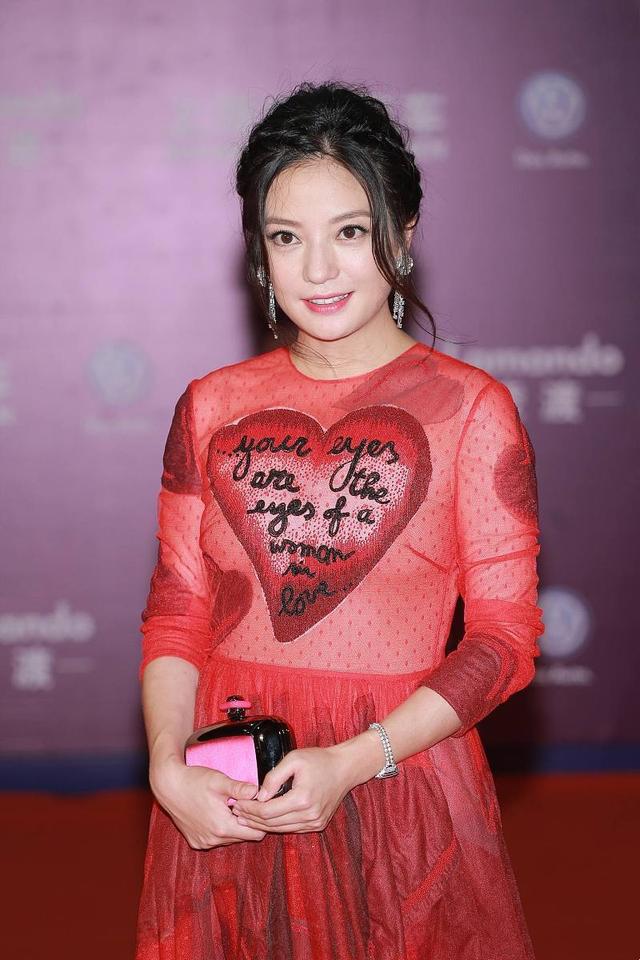 赵薇17岁到44岁的容颜变化,赵薇变装还珠格格