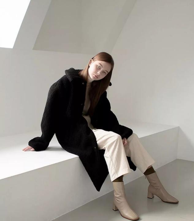 冬天穿得好臃肿,冬天穿的臃肿怎么办