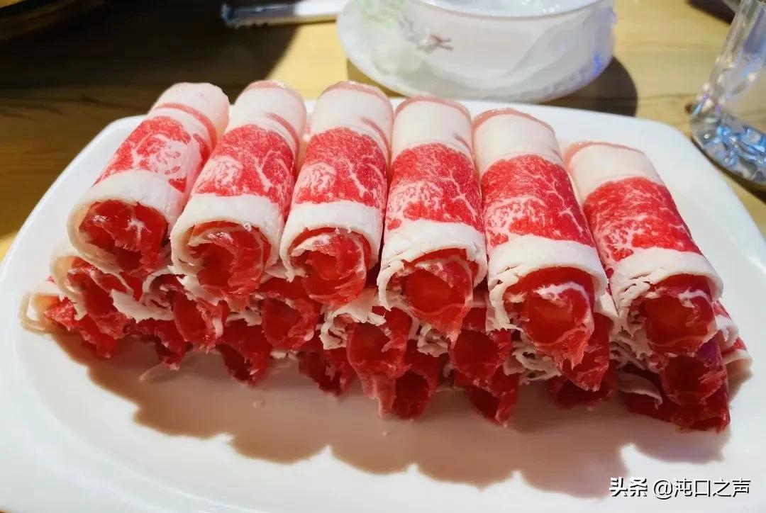 武汉吃烤全羊680元一只,沌口江湖烤全羊