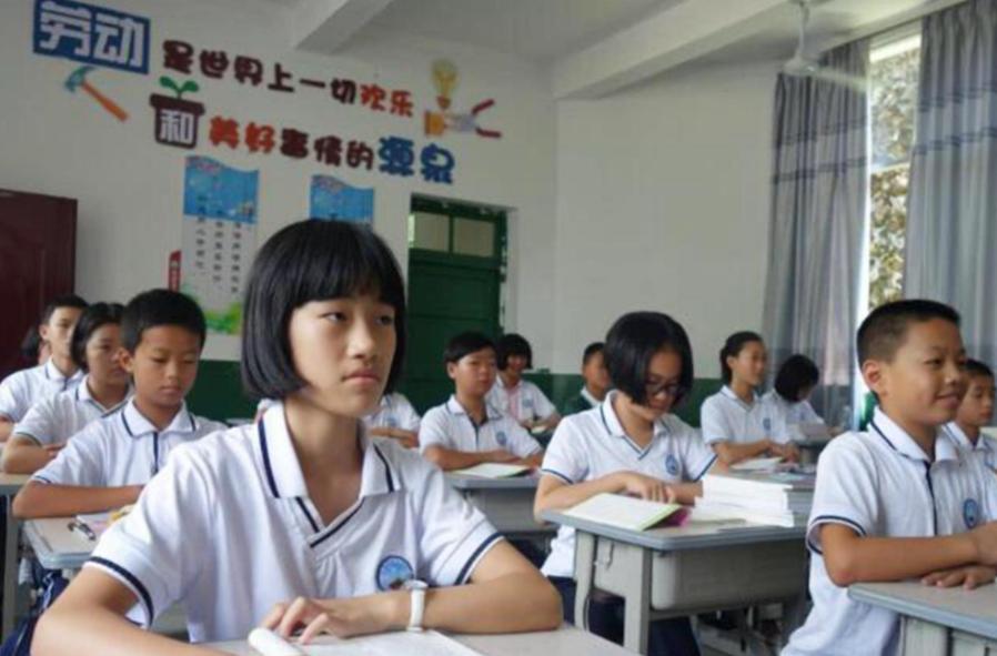 初中生剪平头男生不情愿该怎么办,初中生男孩平头发型