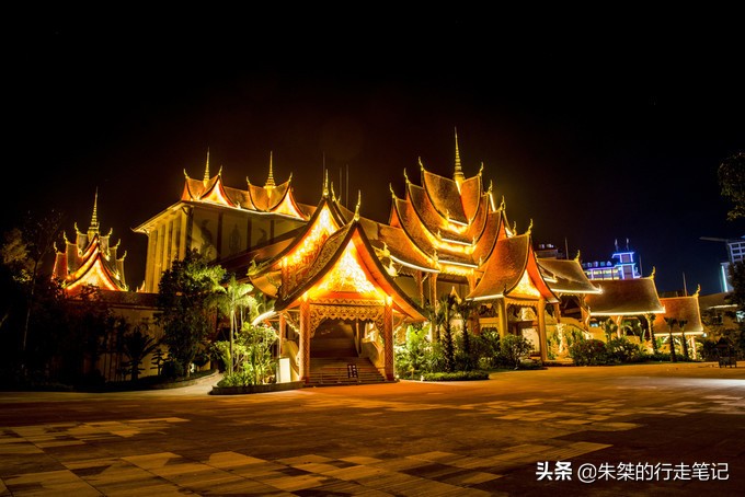 西双版纳泼水节攻略,西双版纳傣族泼水节和广西泼水节