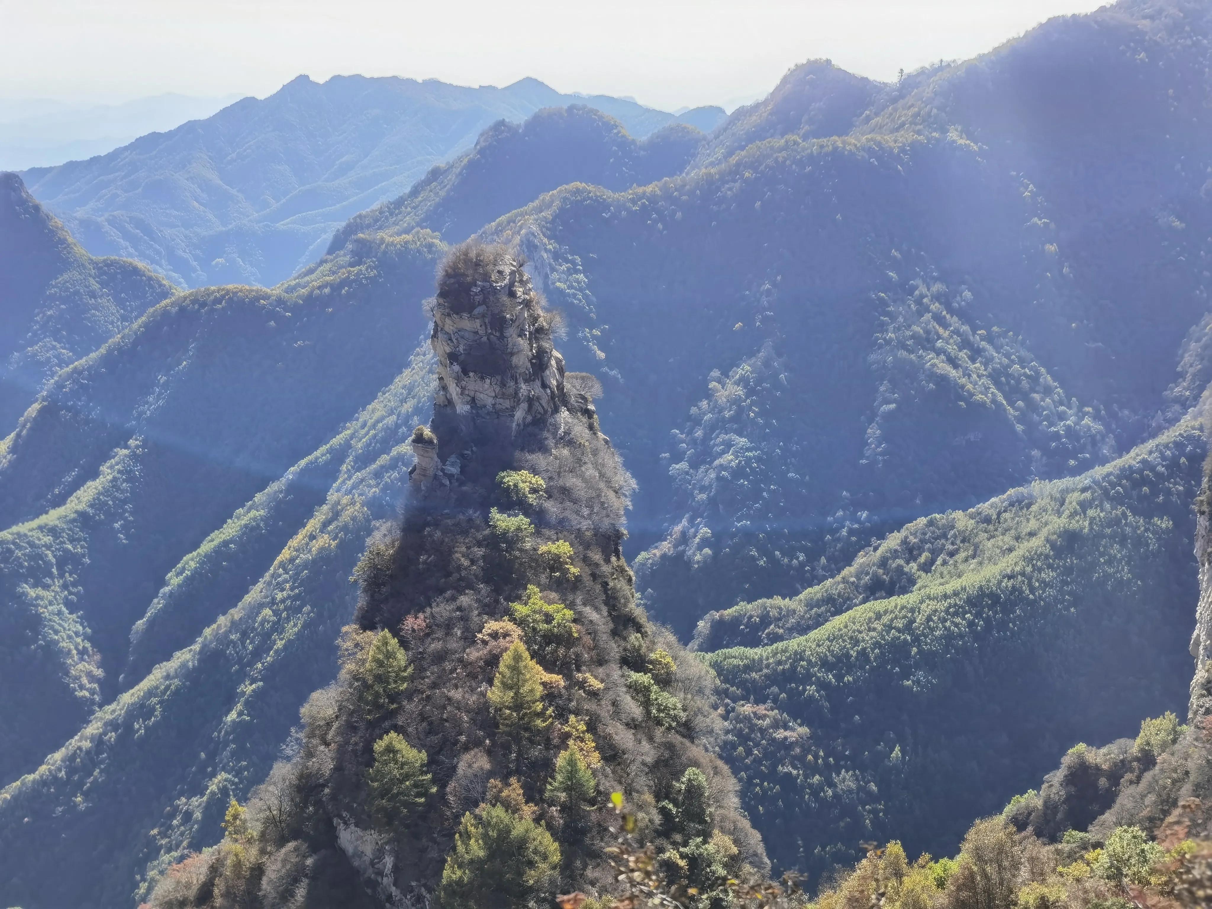 都知夏日驼梁美，秋季呢？阜平花塔村进山带您领略最美的秋日驼梁