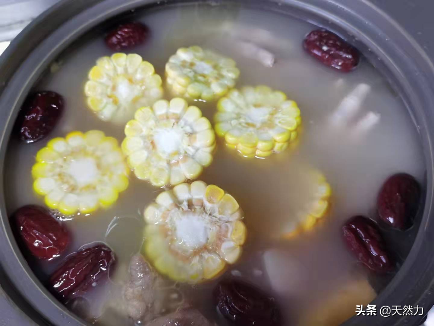 广东板栗骨头汤的做法,排骨靓汤家常煲汤大全