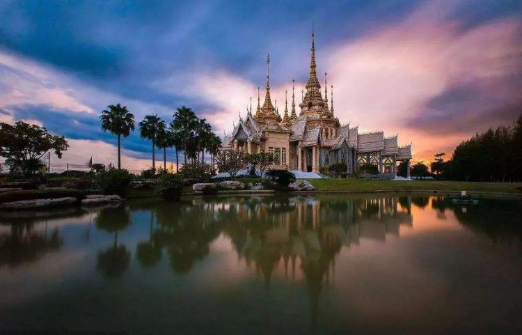 泰国留学中介费用一览表,泰国清迈高中留学费用