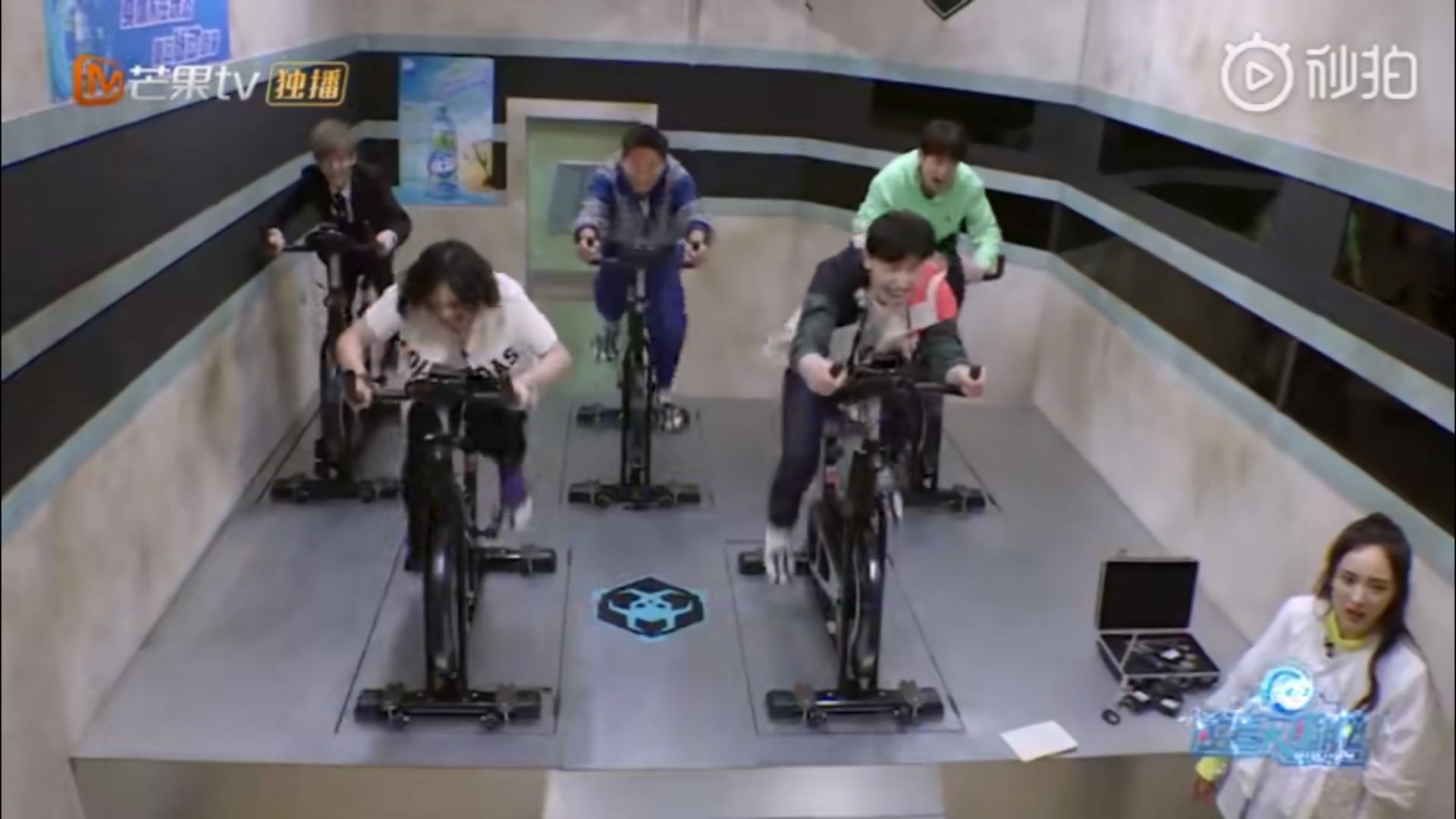 邓伦骑动感单车骑到心脏痛1元特价免费课程，是减肥爆款还是噱头？