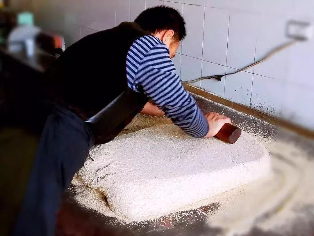 琼锅糖是陕西的吗,陕西琼锅糖是什么油做的