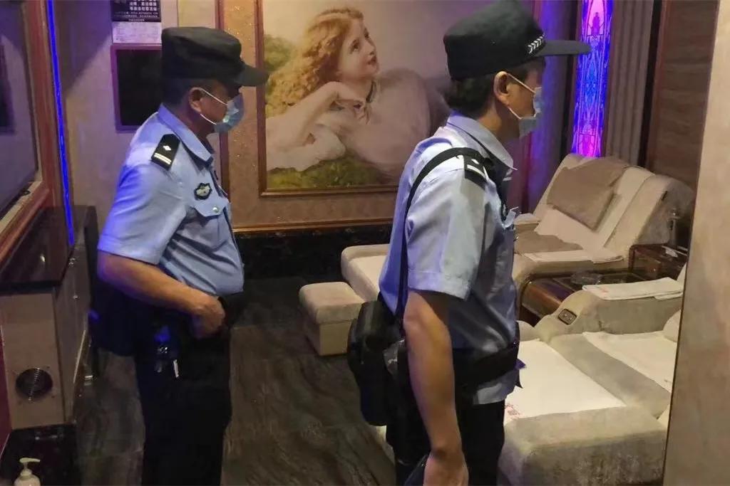 警方大清查一夜抓获20多人,汕头潮南统一清查行动