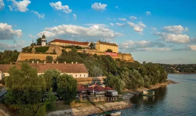 中国护照越来越值钱,中国护照免签2024汇总